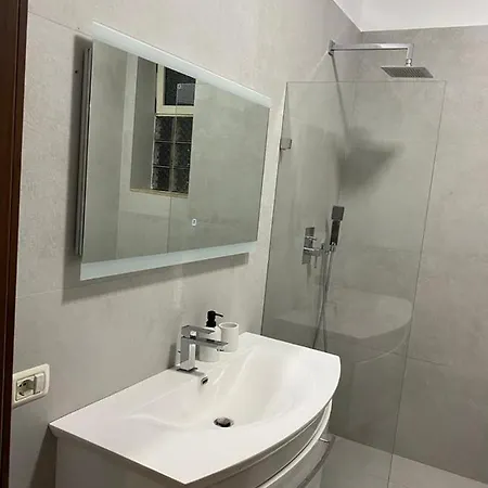 @bazaar2 Apartment *